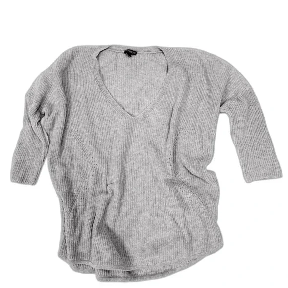 Express V-Neck Lightweight Knit Sweater | Gray | M - Picture 11 of 13